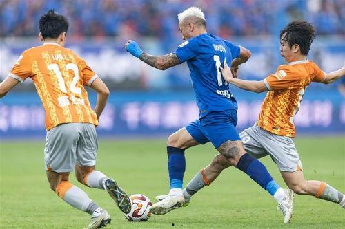 10月29日 中超第29轮 武汉三镇队vs深圳队  第3张