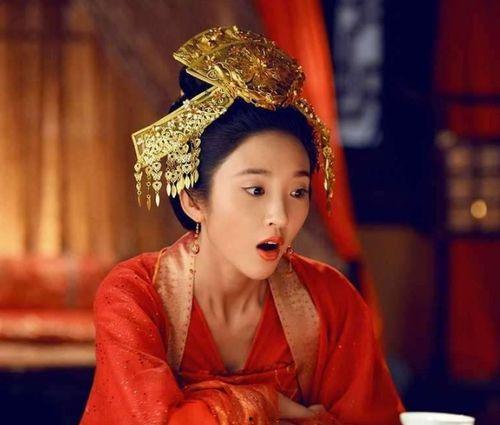 灵魂互换后皇后娘娘野翻了,皇后娘娘的逆袭传奇 第3张 灵魂互换后皇后娘娘野翻了,皇后娘娘的逆袭传奇 第3张